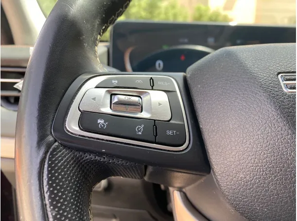 Car image 28