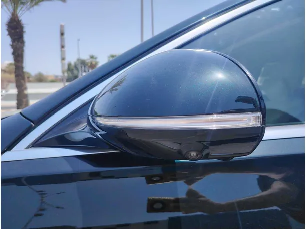 Car image 36