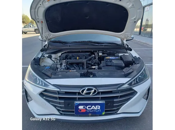 Car image 30