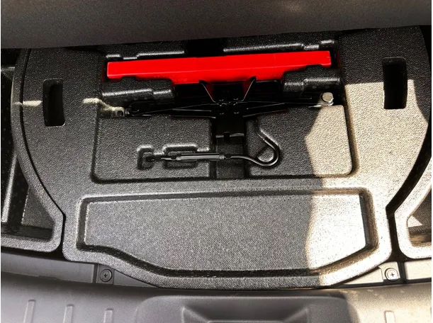 Car image 24