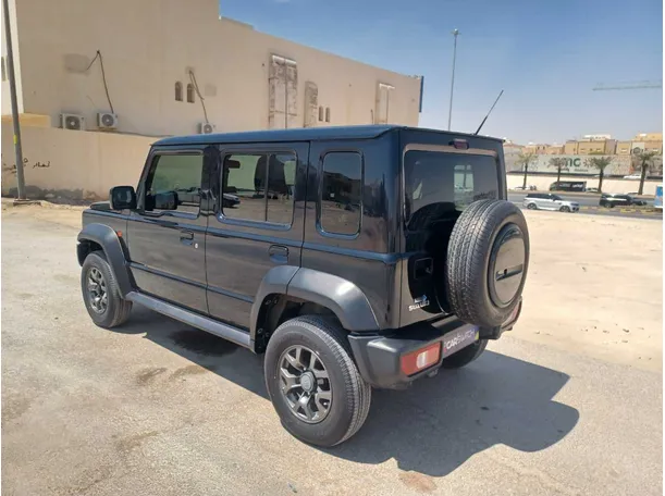Car image 7