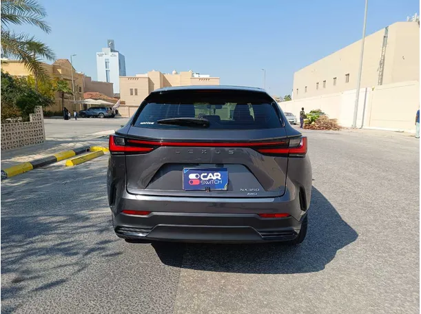 Car image 7