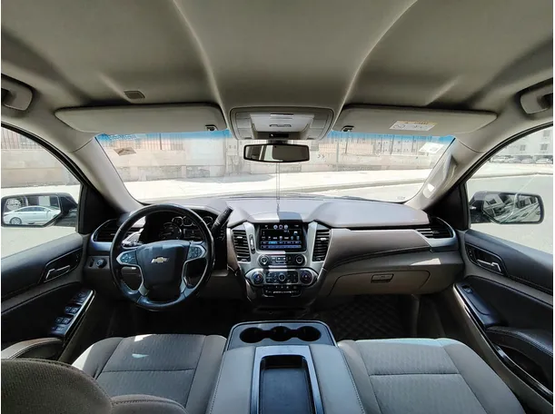 Car image 16