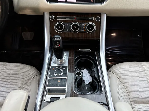 Car image 20