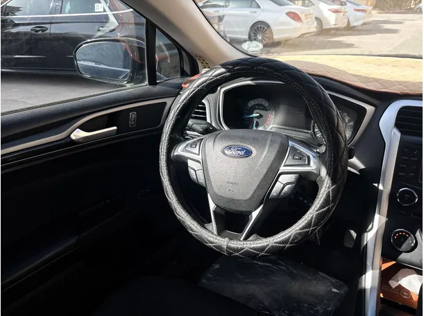 Car image 21