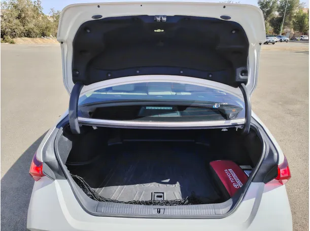 Car image 23