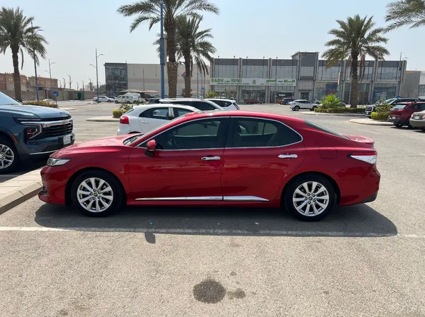 Car image 8