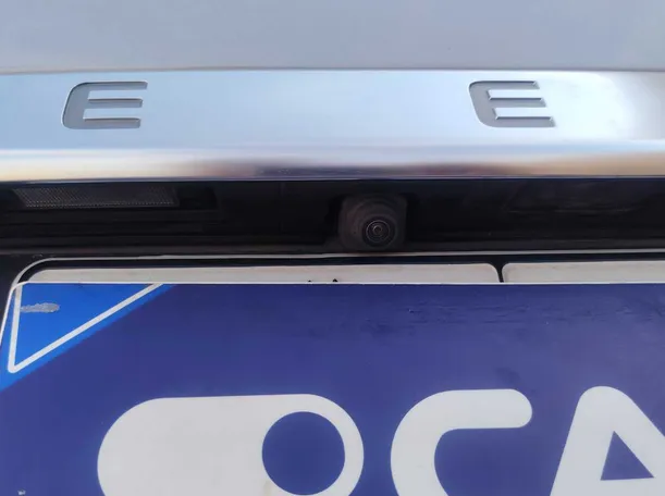 Car image 28