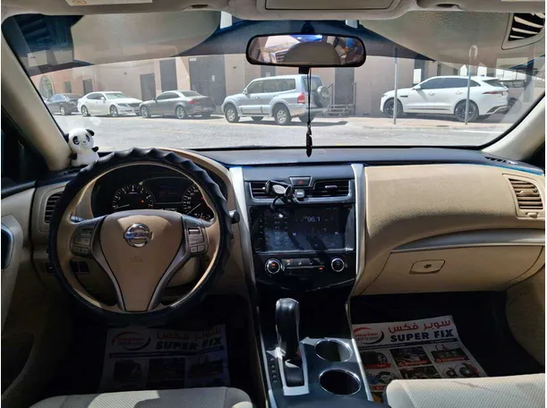 Car image 15