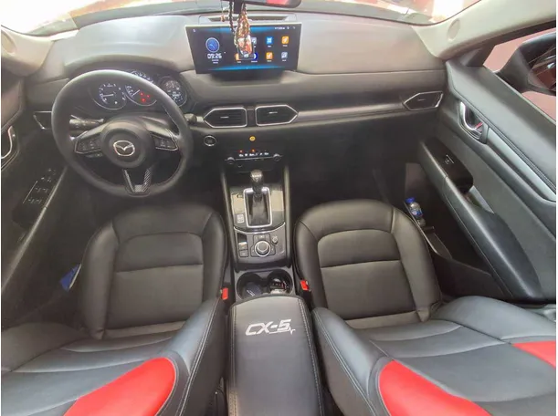 Car image 17