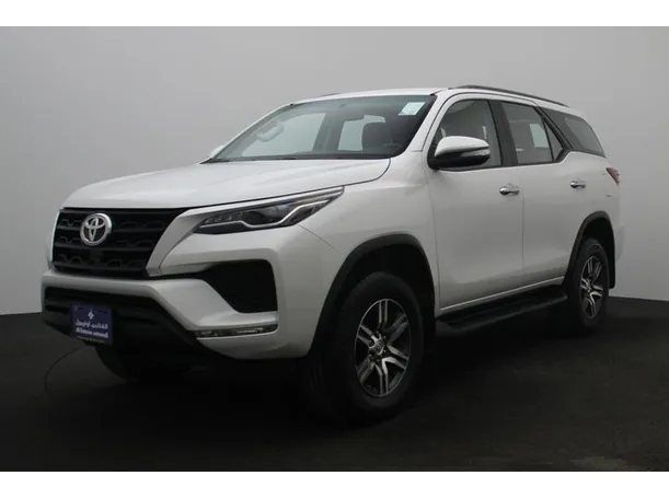 2023 Toyota Fortuner in Abu Dhabi