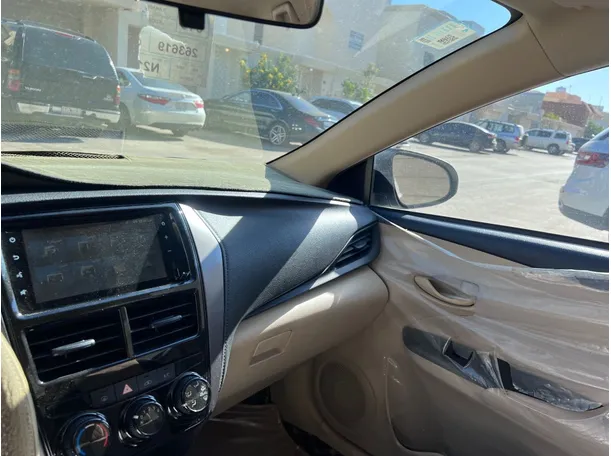 Car image 23
