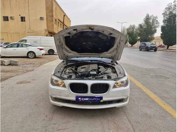Car image 25