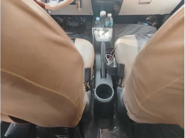 Car image 33