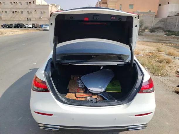 Car image 29