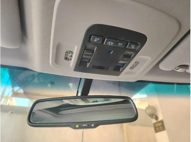 Car image 29