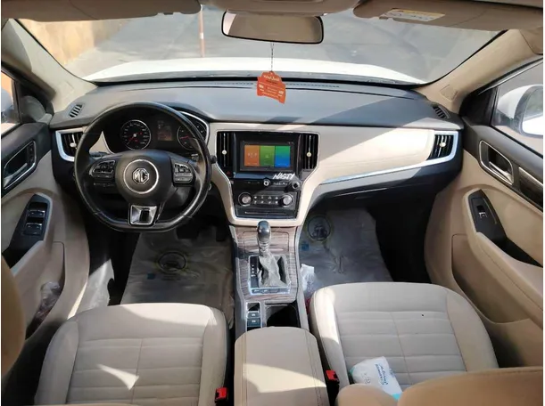 Car image 23