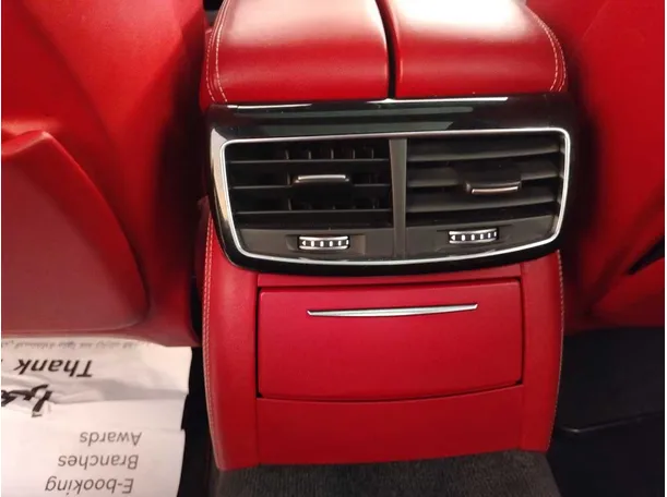 Car image 38