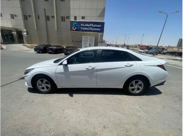 Car image 8