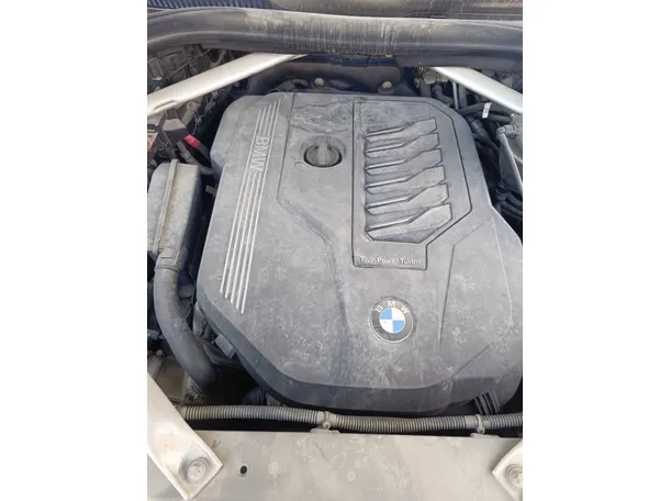 Car image 40