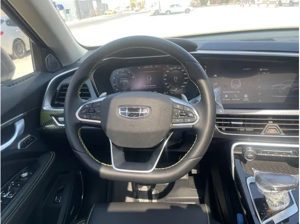 Car image 20