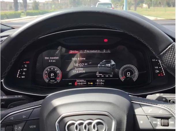 Car image 24