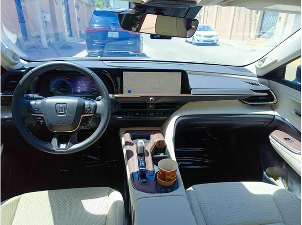 Car image 23