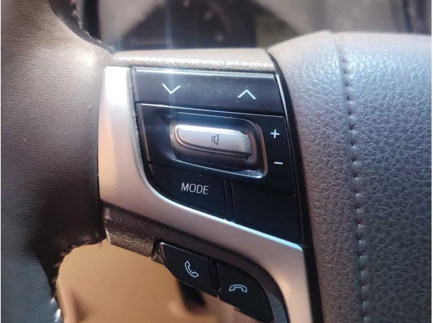 Car image 29