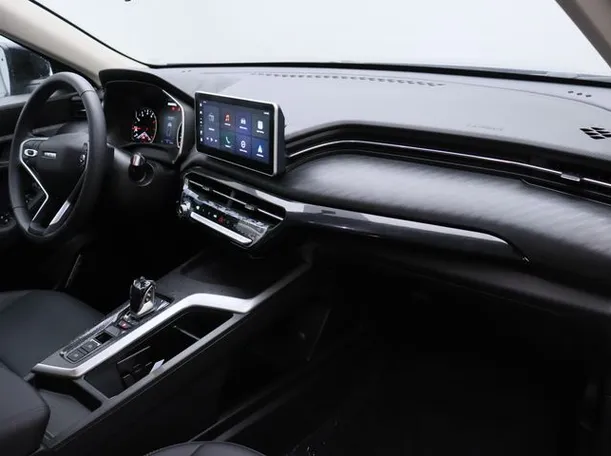 Car image 10