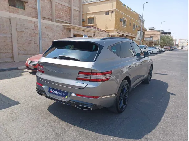 Car image 5