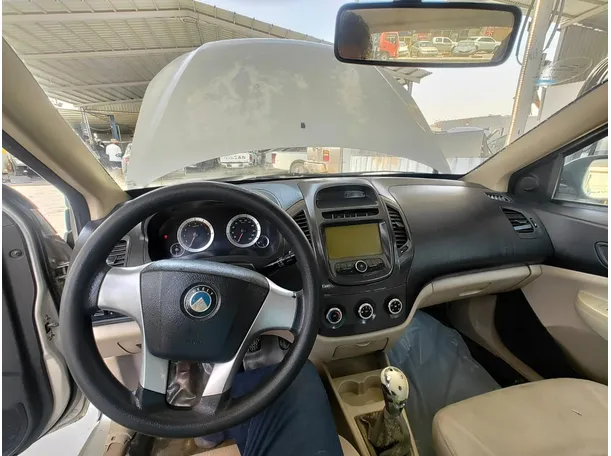 Car image 6
