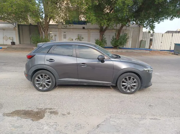 Car image 4