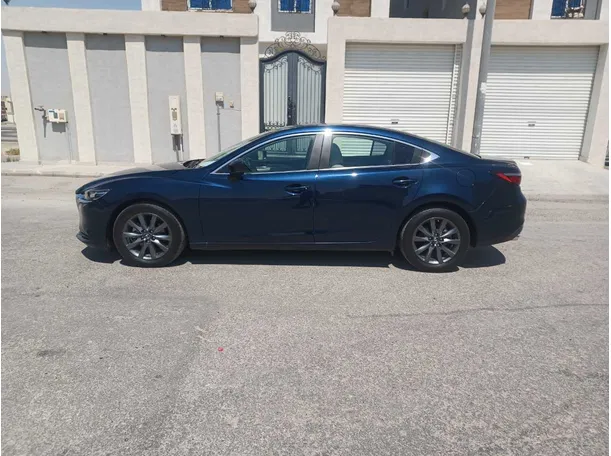 Car image 8