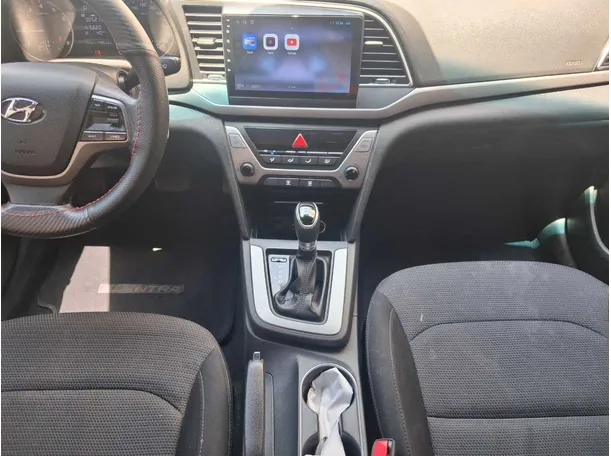 Car image 17