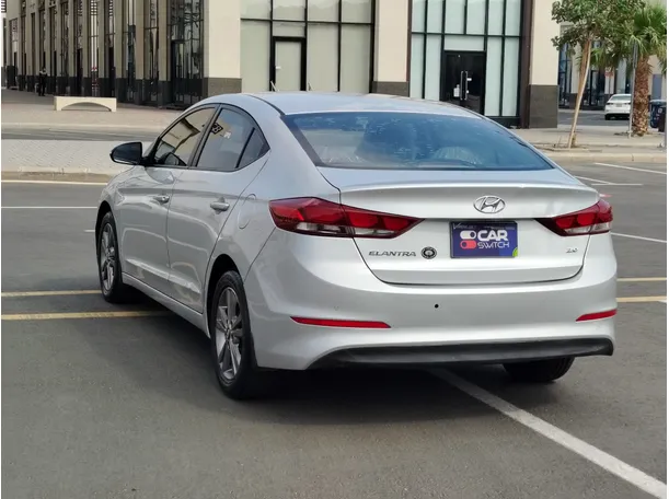 Car image 7