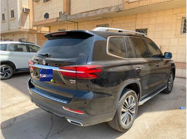 Car image 5