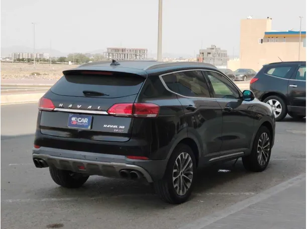 Car image 5