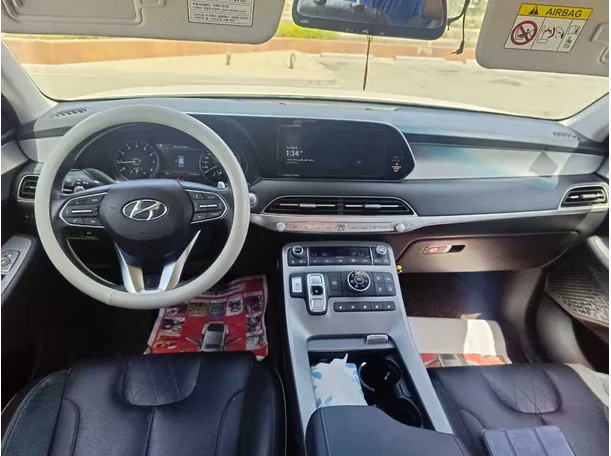 Car image 20