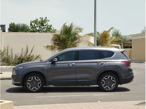 Car image 8