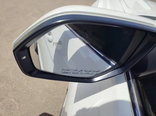 Car image 31