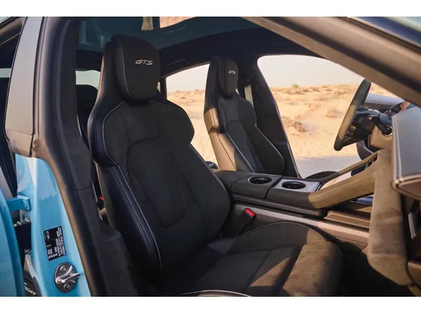 Car image 25