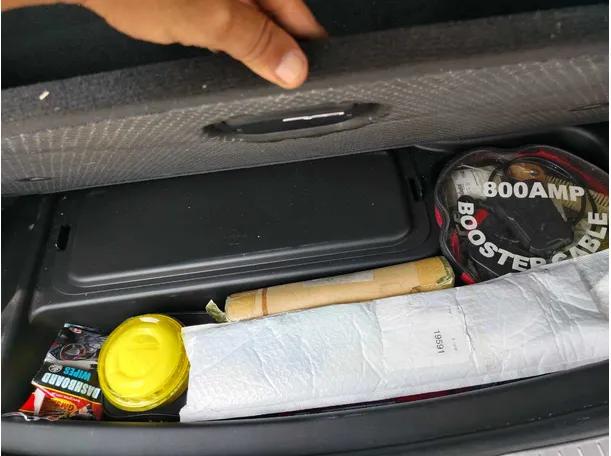 Car image 46
