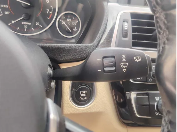 Car image 34