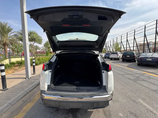 Car image 21