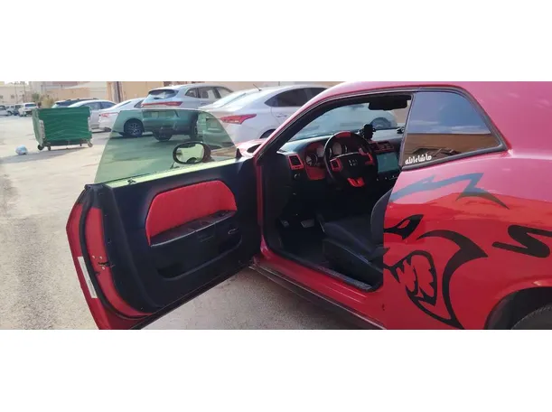 Car image 10