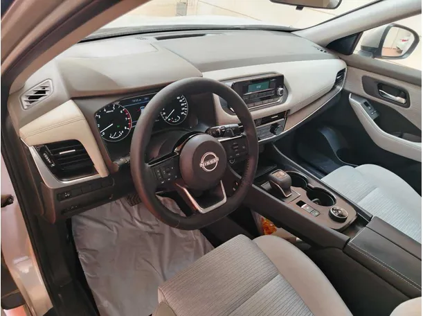 Car image 13