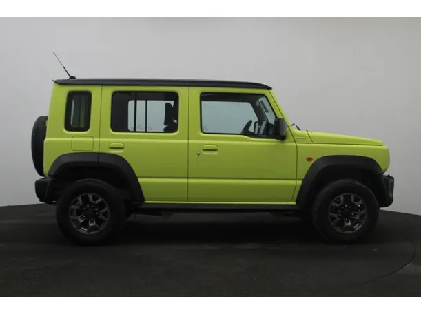 Car image 13