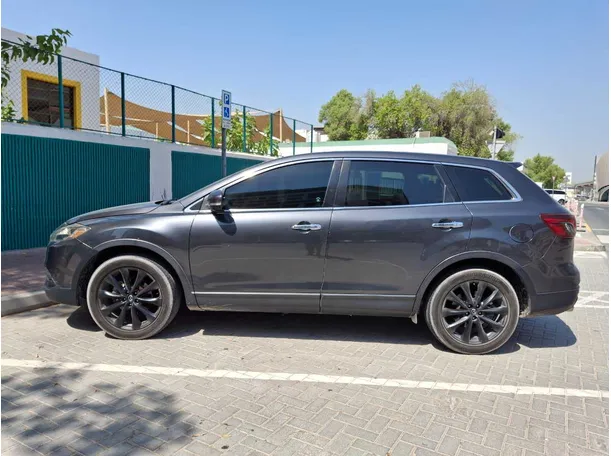 Car image 8