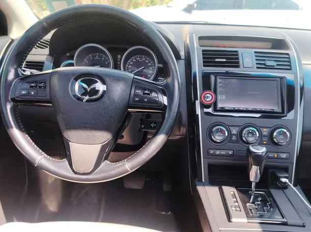 Car image 23