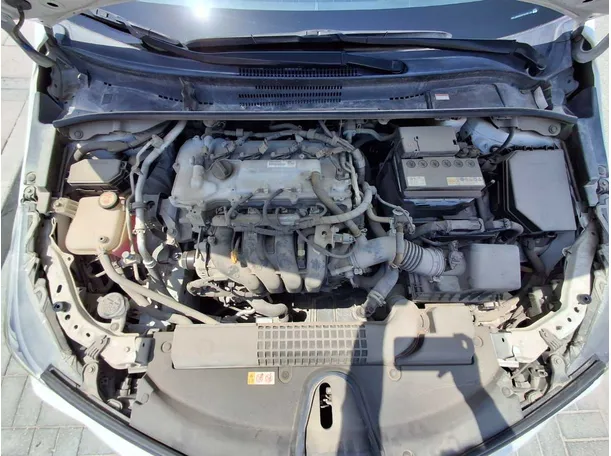 Car image 19